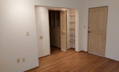 Excelente Casa en Condominio en Venta, En La Parte Baja de Las Aguilas