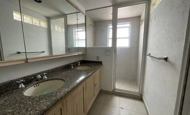 Excelente Casa en Condominio en Venta, En La Parte Baja de Las Aguilas