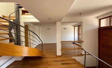 Excelente Casa en Condominio en Venta, En La Parte Baja de Las Aguilas