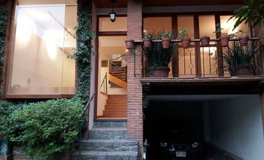 Excelente Casa en Condominio en Venta, En La Parte Baja de Las Aguilas
