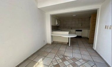 Excelente Casa en Condominio en Venta, En La Parte Baja de Las Aguilas