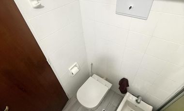 VENTA - CASA DE 5 DORMITORIOS CON QUINCHO, DEPARTAMENTO Y PILETA EN EL CENTRO DE FUNES