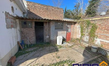 Casa venta Adrogué 2 ambientes