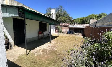 Casa venta Adrogué 2 ambientes