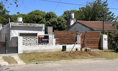 Casa venta Adrogué 2 ambientes