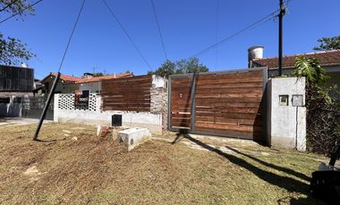 Casa venta Adrogué 2 ambientes