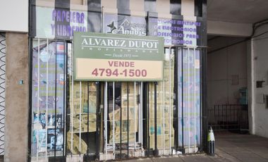 OLIVOS.  Local Comercial y Vivienda  con Entradas Independientes  .