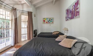 Hotel con vivienda en venta sobre lote propio en esquina, San Pedro – Inversión turística