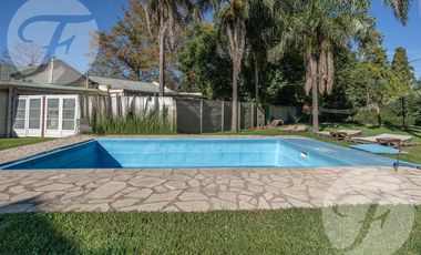 Hotel con vivienda en venta sobre lote propio en esquina, San Pedro – Inversión turística