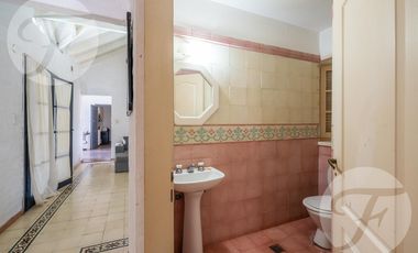 Hotel con vivienda en venta sobre lote propio en esquina, San Pedro – Inversión turística