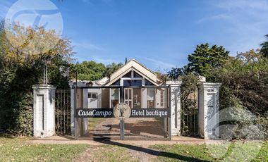 Hotel con vivienda en venta sobre lote propio en esquina, San Pedro – Inversión turística