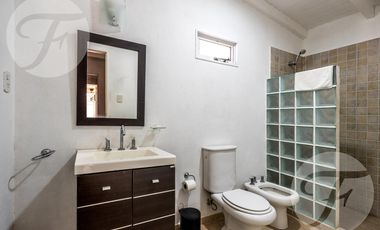 Hotel con vivienda en venta sobre lote propio en esquina, San Pedro – Inversión turística