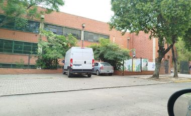 Casa en Venta 8 Ambientes con PH Independiente en Campana