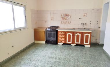 Casa en Venta 8 Ambientes con PH Independiente en Campana