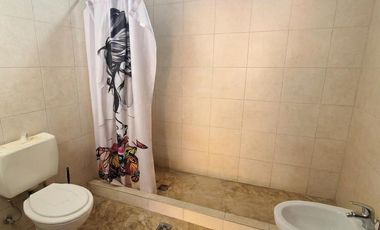 Casa en Venta 8 Ambientes con PH Independiente en Campana