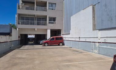 Cochera en venta Banfield Este centro a metros de la estacion