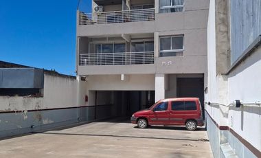 Cochera en venta Banfield Este centro a metros de la estacion