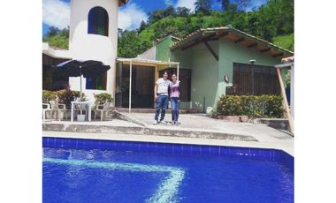 Finca con piscina en Anapoima