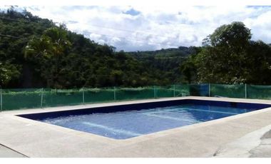 Finca con piscina en Anapoima