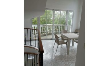 Venta de casa de 4 pisos  en cielo mar conjunto villas del viento