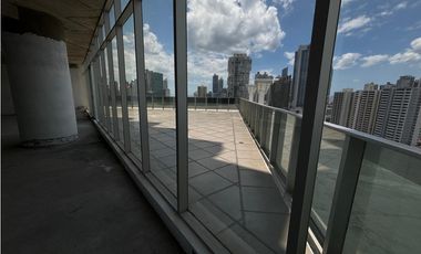 REVOLUTION F&F TOWER TORNILLO / MEZZANINE / TERRAZA / OFICINA 1122M