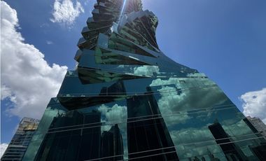 REVOLUTION F&F TOWER TORNILLO / MEZZANINE / TERRAZA / OFICINA 1122M