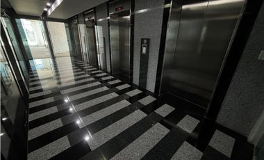 OFICINA EN EL TORNILLO PANAMA  REVOLUTION F&F TOWER 1,122M