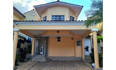 Casa en venta Albrook -  Ph Green Valley - M.M