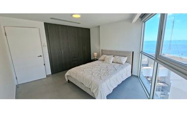 SE ALQUILA EN PH YACHT CLUB - AVENIDA BALBOA - AMOBLADO