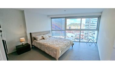 SE ALQUILA EN PH YACHT CLUB - AVENIDA BALBOA - AMOBLADO