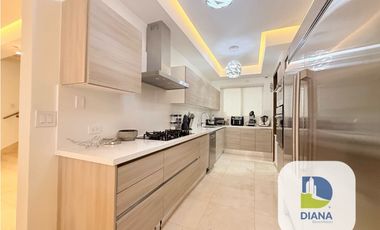 Venta de casa en Santa María