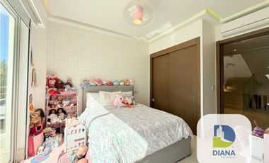 Venta de casa en Santa María