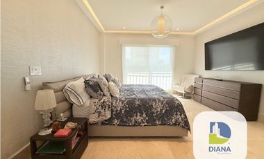 Venta de casa en Santa María
