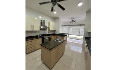 Venta de Casa en Senderos de Cruces – Clayton – SP