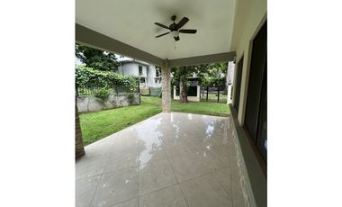 Venta de Casa en Senderos de Cruces – Clayton – SP