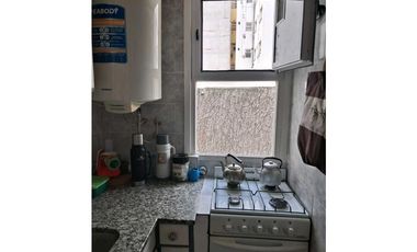 VENTA departamento ambiente y medio zona centro / Plaza Colon