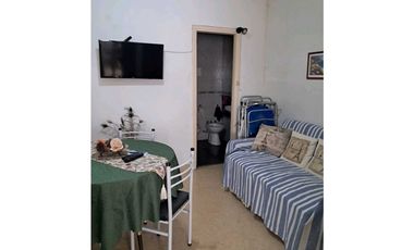 VENTA departamento ambiente y medio zona centro / Plaza Colon