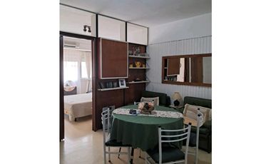 VENTA departamento ambiente y medio zona centro / Plaza Colon