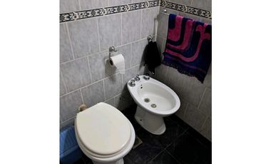 VENTA departamento ambiente y medio zona centro / Plaza Colon