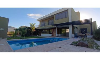 Casa en Venta La Yaya Quincho, Piscina y Vista Montaña