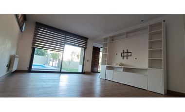 Casa en Venta La Yaya Quincho, Piscina y Vista Montaña