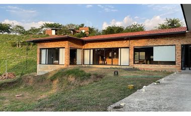 Casa campestre en condominio para la venta en Cerritos, Pereira!!!