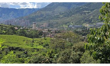 VENDO CASA LOTE EN COPACABANA ANTIOQUIA