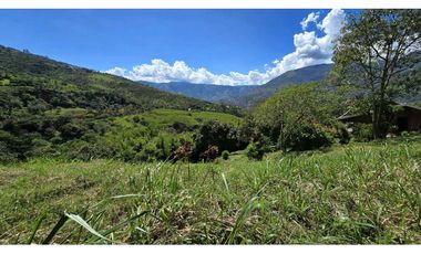 VENDO CASA LOTE EN COPACABANA ANTIOQUIA