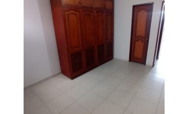 CASA EN VENTA PALMIRA CON LOCAL COMERCIAL 3 PISOS Y TERRAZA  TRINIDAD
