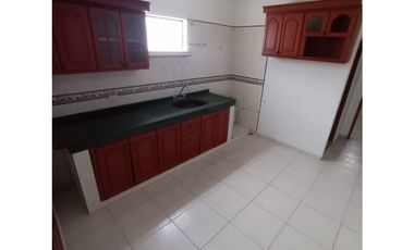 CASA EN VENTA PALMIRA CON LOCAL COMERCIAL 3 PISOS Y TERRAZA  TRINIDAD
