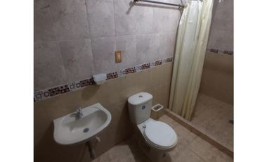 CASA EN VENTA PALMIRA CON LOCAL COMERCIAL 3 PISOS Y TERRAZA  TRINIDAD