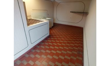 CASA EN VENTA PALMIRA CON LOCAL COMERCIAL 3 PISOS Y TERRAZA  TRINIDAD