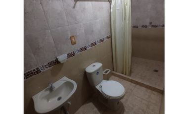 CASA EN VENTA PALMIRA CON LOCAL COMERCIAL 3 PISOS Y TERRAZA  TRINIDAD