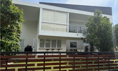 CASA EN SAN JERONIMO EN UNIDAD CERRADA